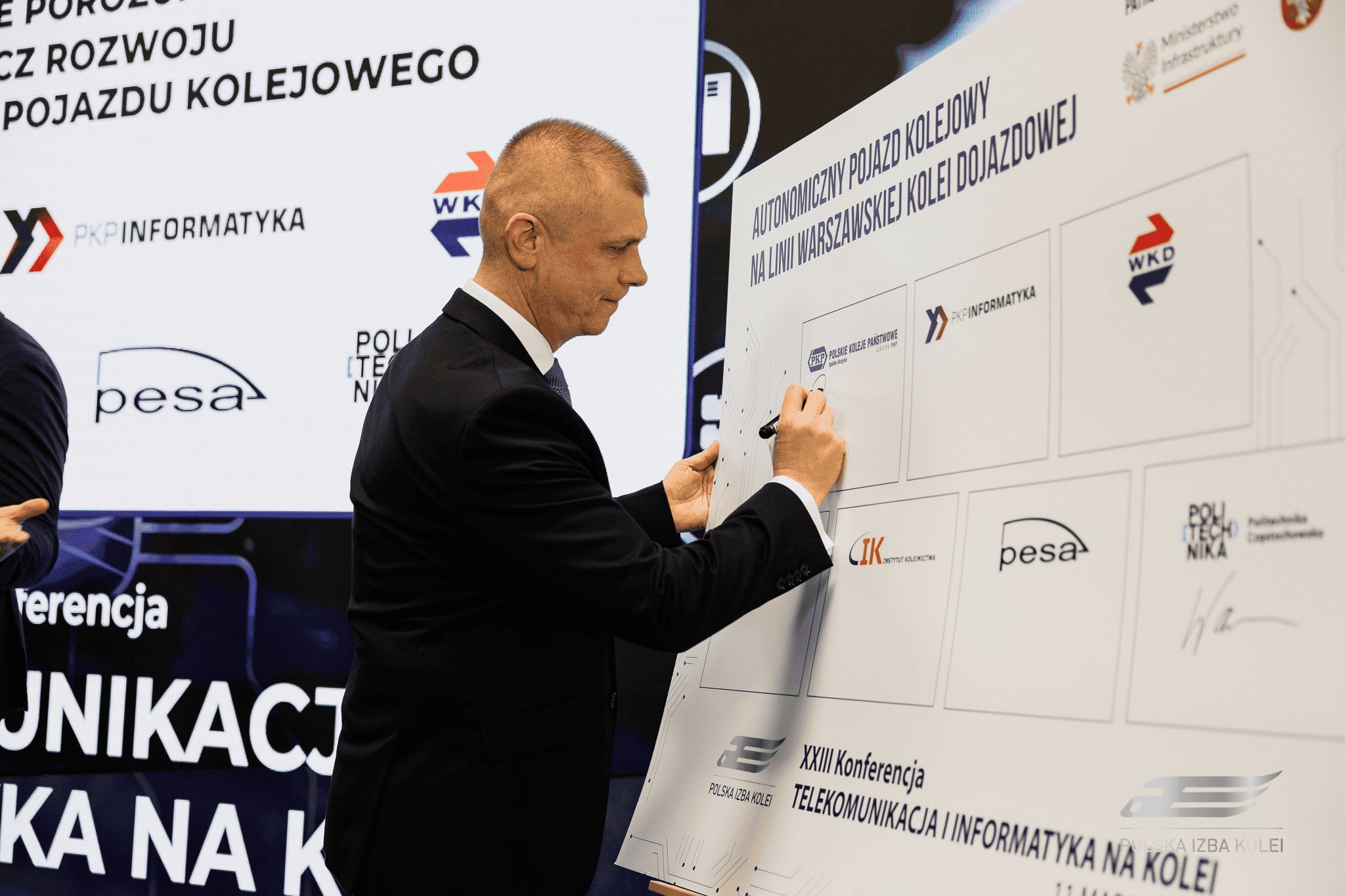 Na linię WKD wyjedzie autonomiczny pojazd kolejowy