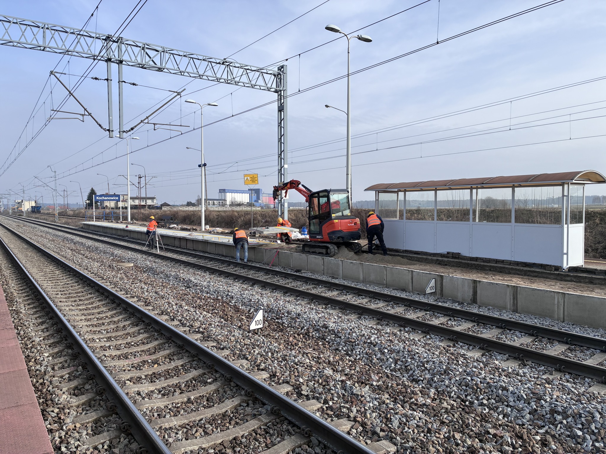 Modernizacja ważnej trasy kolejowej z Wrocławia do Warszawy wkracza w najważniejszy etap