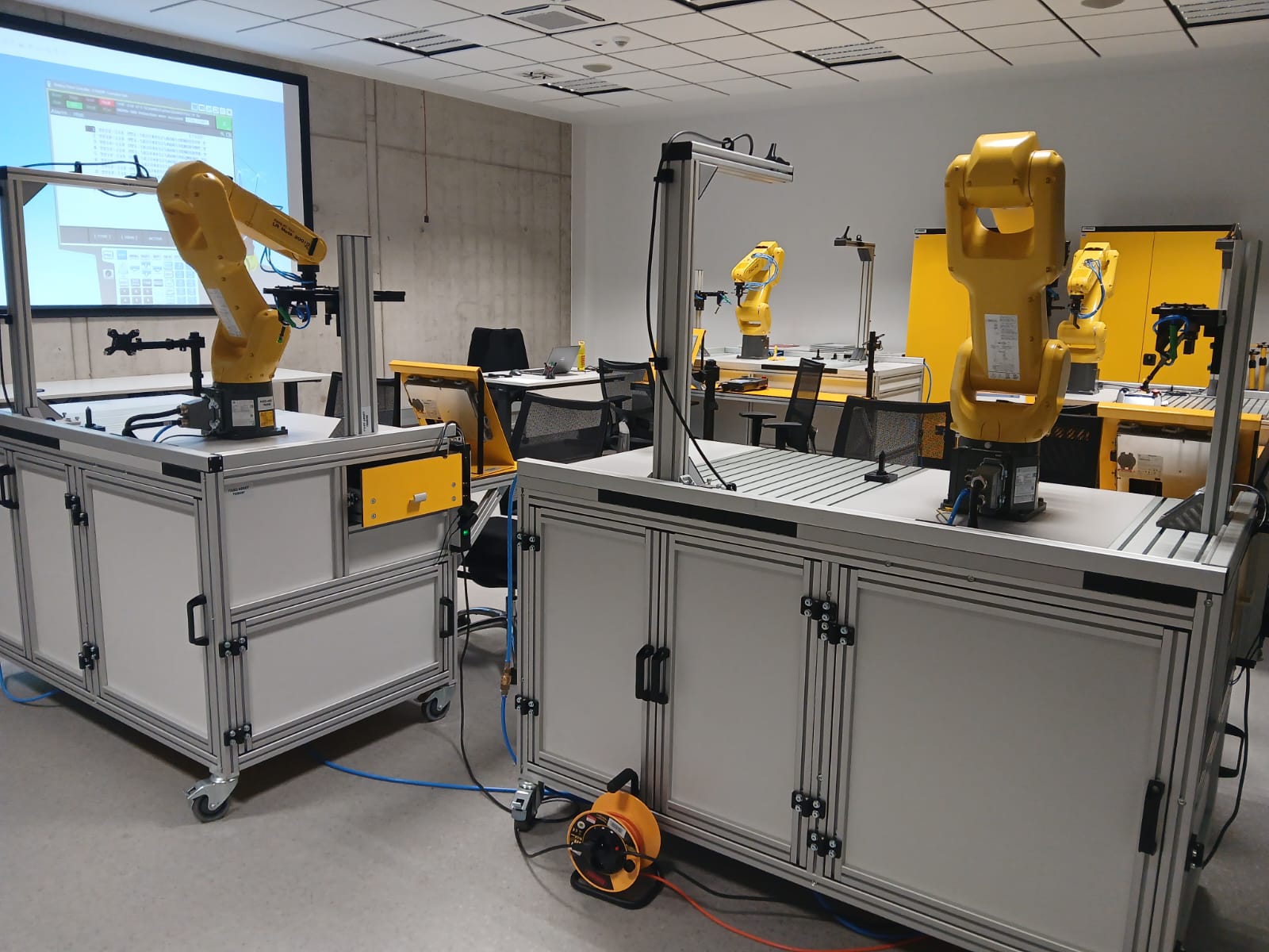 Nowe kwalifikacje, nowe możliwości – szkolenia dla branży tworzyw sztucznych