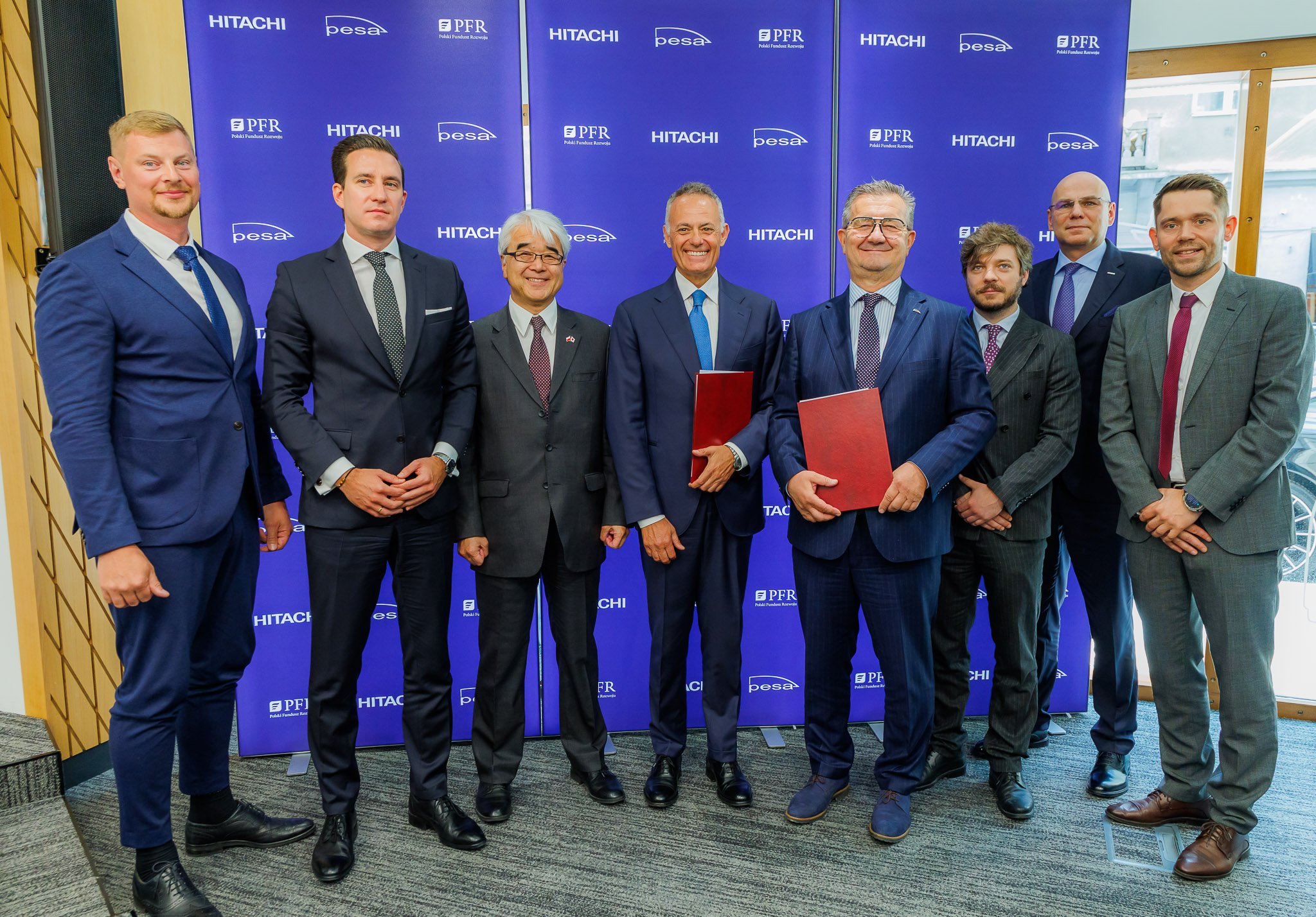 Wspólna oferta pociągów KDP PESA i Hitachi Rail