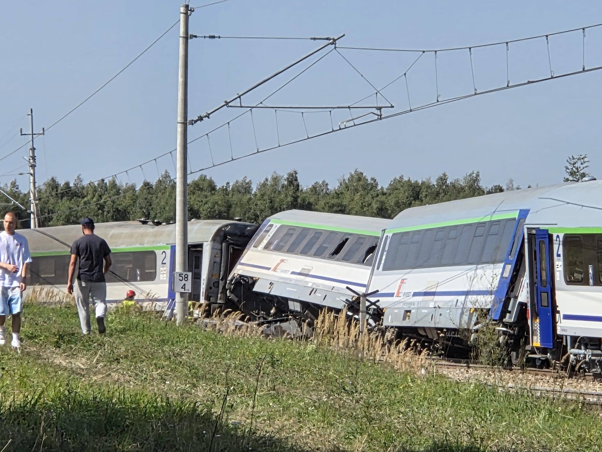 Ciężarówka wjechała w pierwszy wagon. Nowe ustalenia śledczych