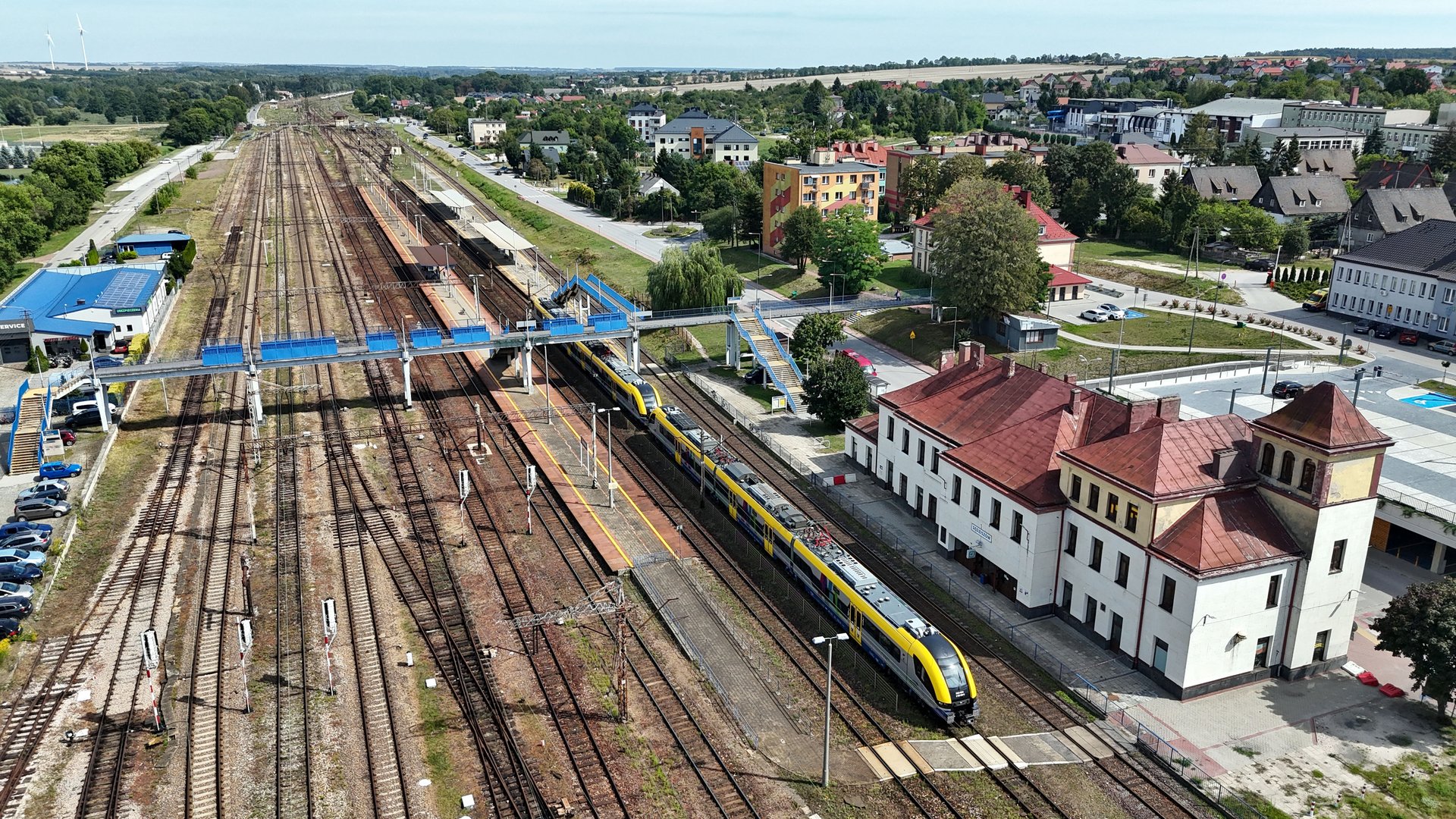 Modernizacja linii kolejowej nr 8 w województwie świętokrzyskim. Dwie nowe umowy