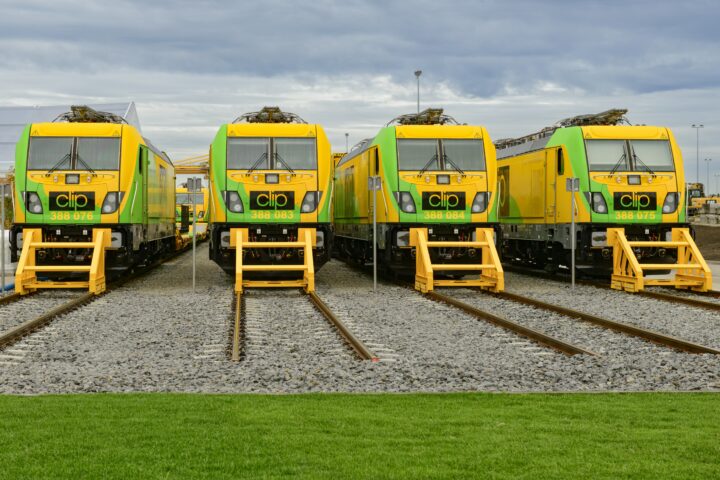 18 nowych lokomotyw Traxx Universal dla CLIP Intermodal. Nadwozia wyprodukowano we Wrocławiu