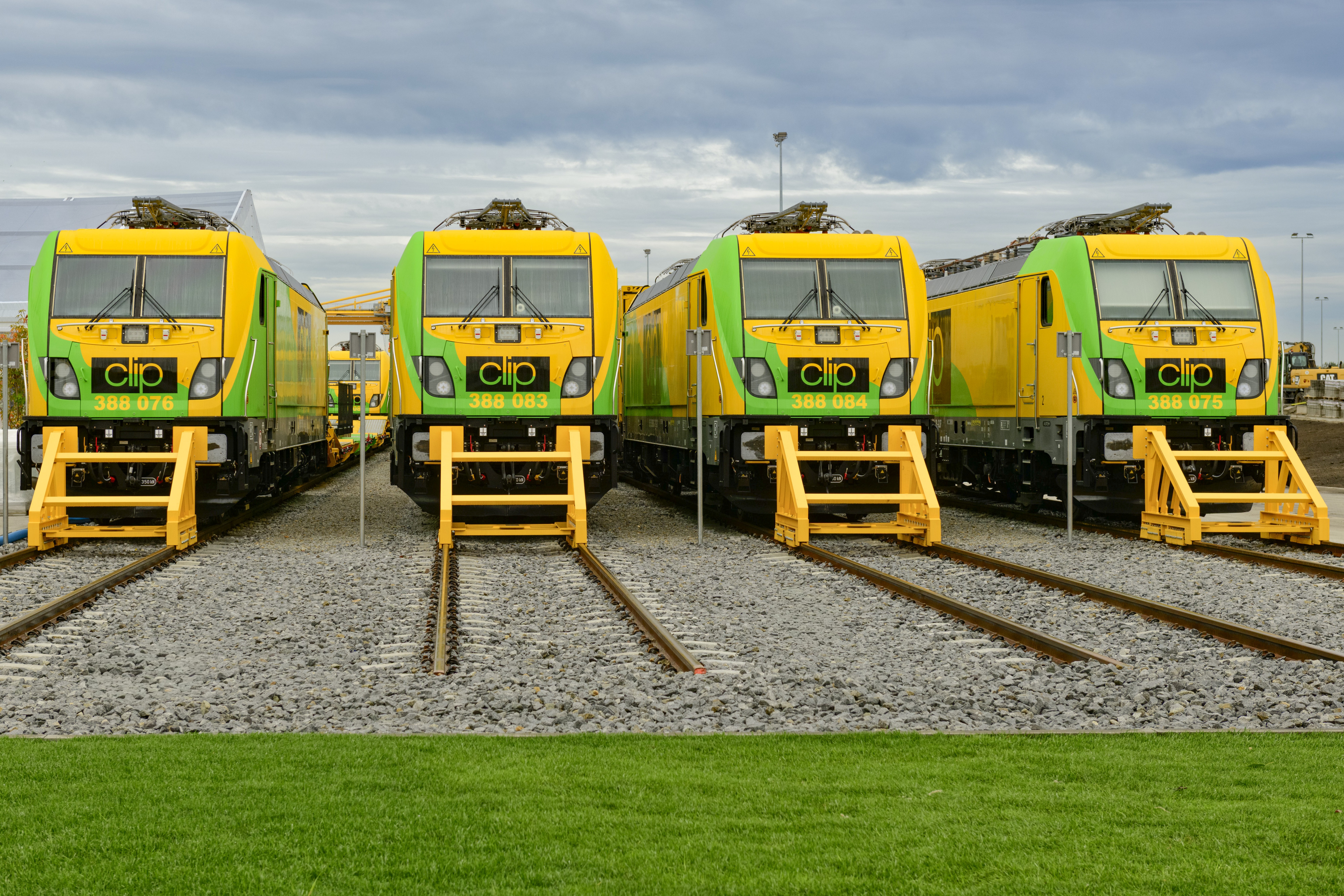 18 nowych lokomotyw Traxx Universal dla CLIP Intermodal. Nadwozia wyprodukowano we Wrocławiu