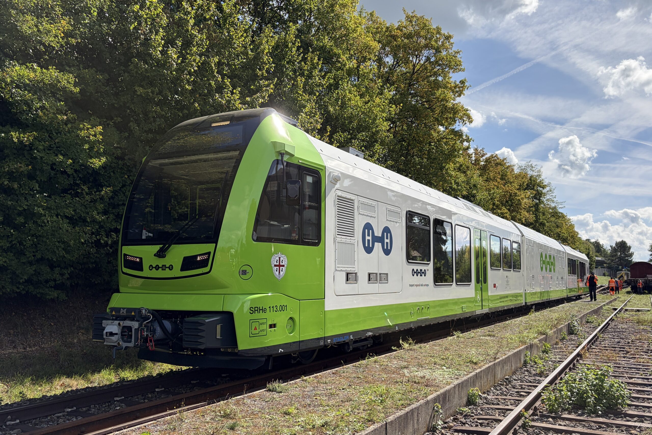 Światowa premiera: Stadler testuje pociągi wodorowe na nowym torze wąskotorowym